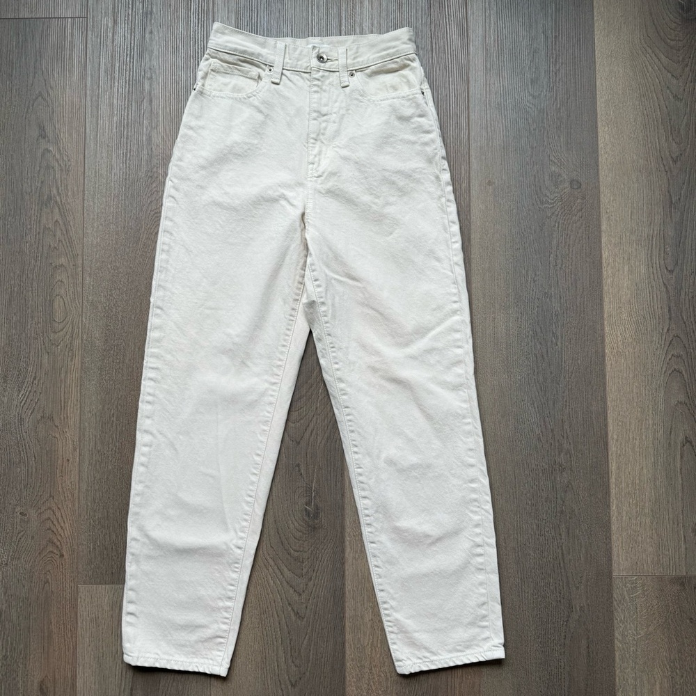 Uniqlo Tapered High Rise Jeans Size 23
